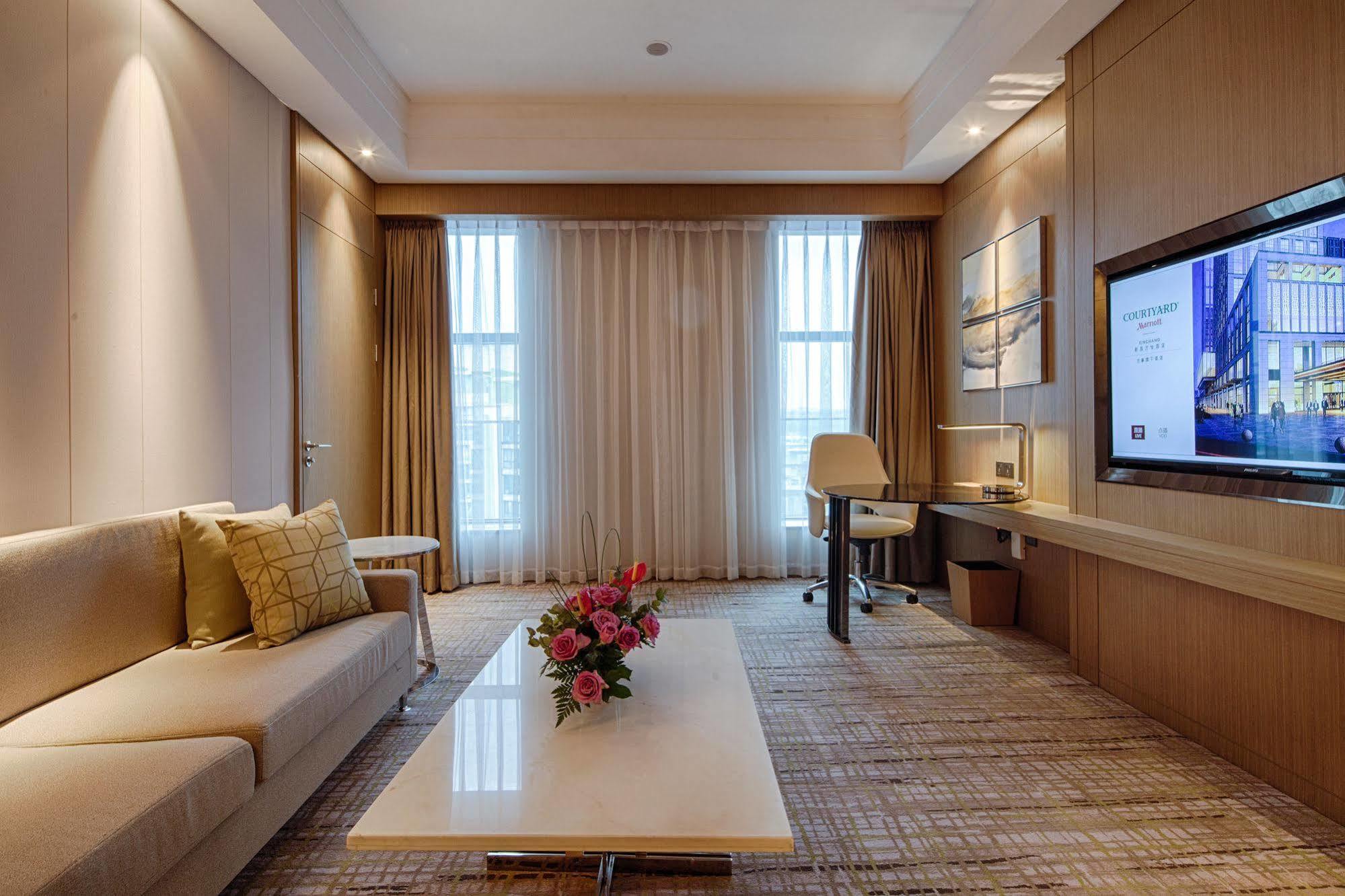 Courtyard By Marriott Xinchang Exterior foto